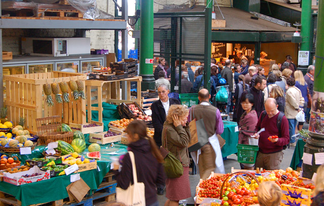 crowds_shopping_at_borough_market_south_london_-_geograph-org-uk_-_1522109